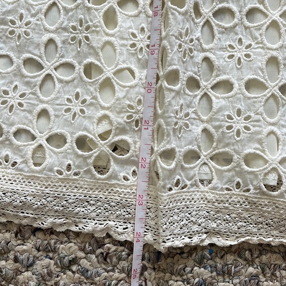 Sundance cream colored top - Picture 8 of 10